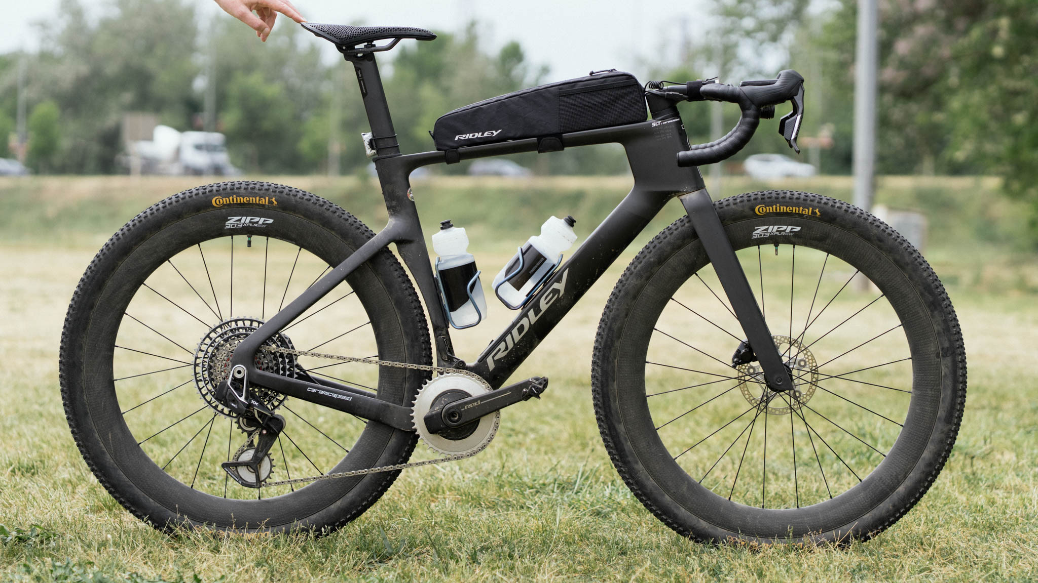 A matte black prototype aero Ridley gravel bike from the Traka 2026