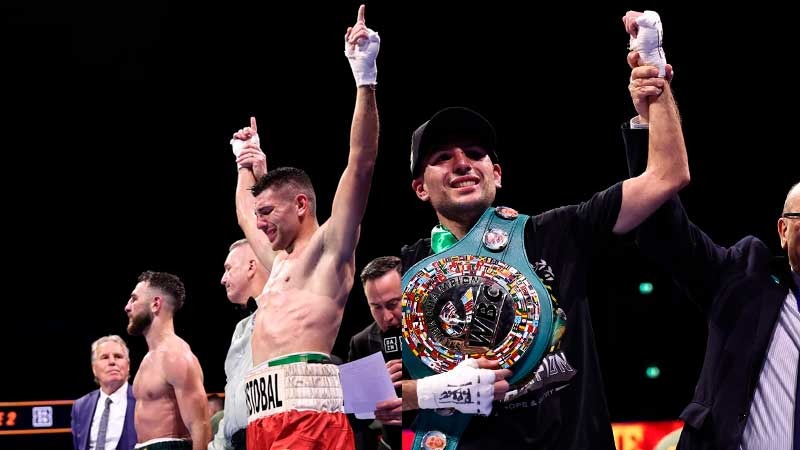 Cristóbal Lorente captures WBC Silver featherweight title 