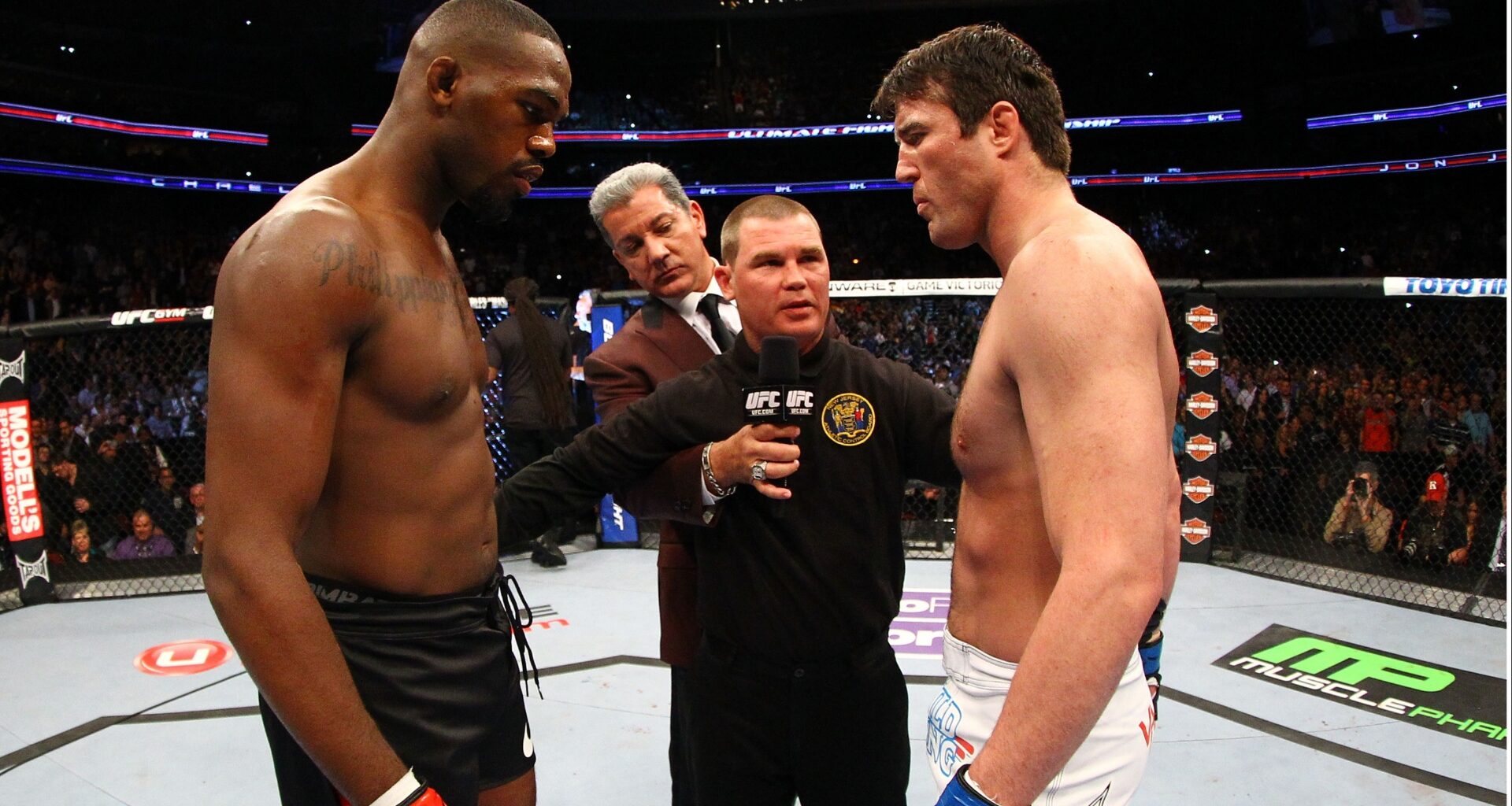 Jon Jones and Chael Sonnen face off just minutes before their fight
