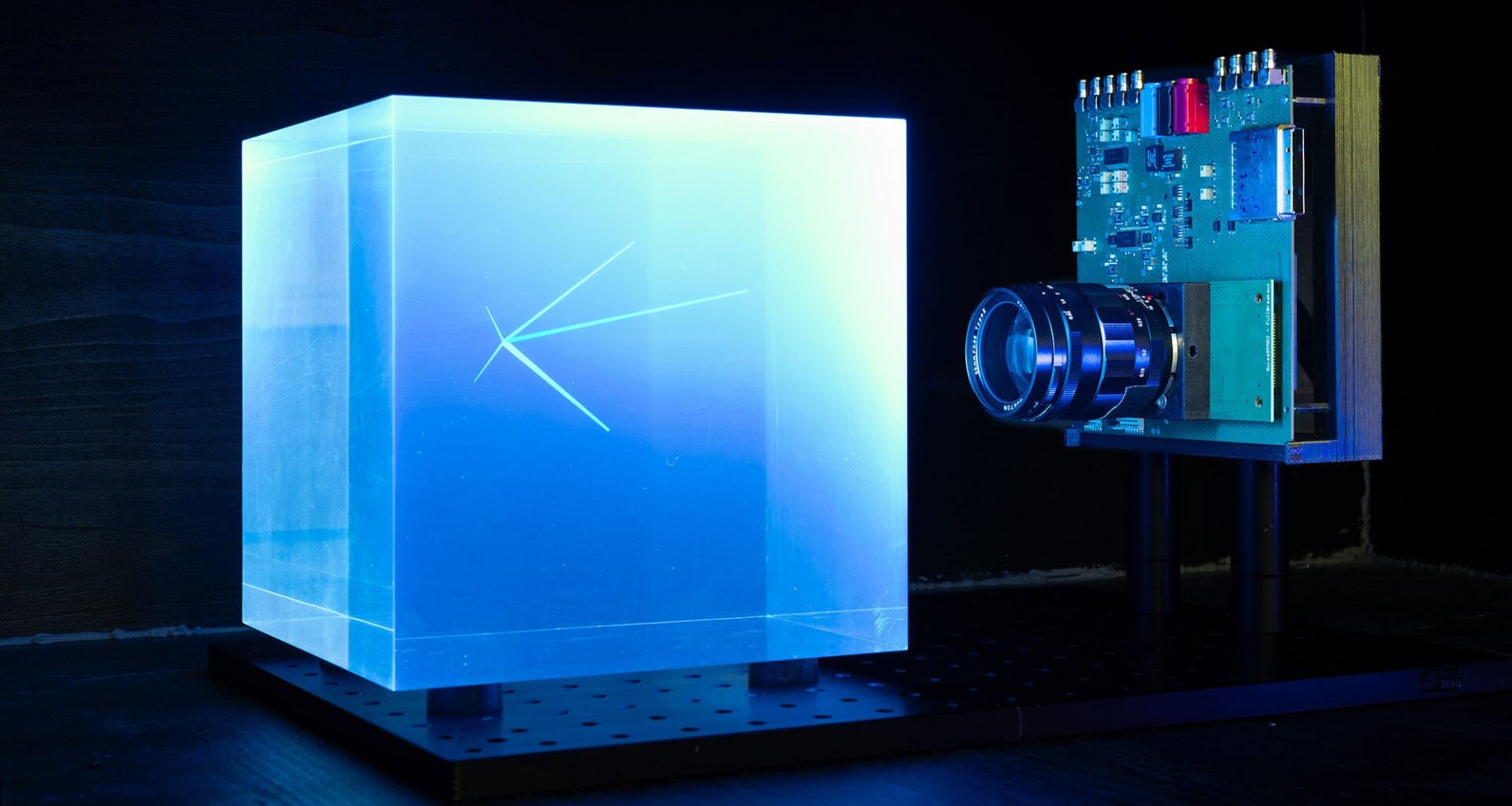 New Monolithic Detector System Neutrinos