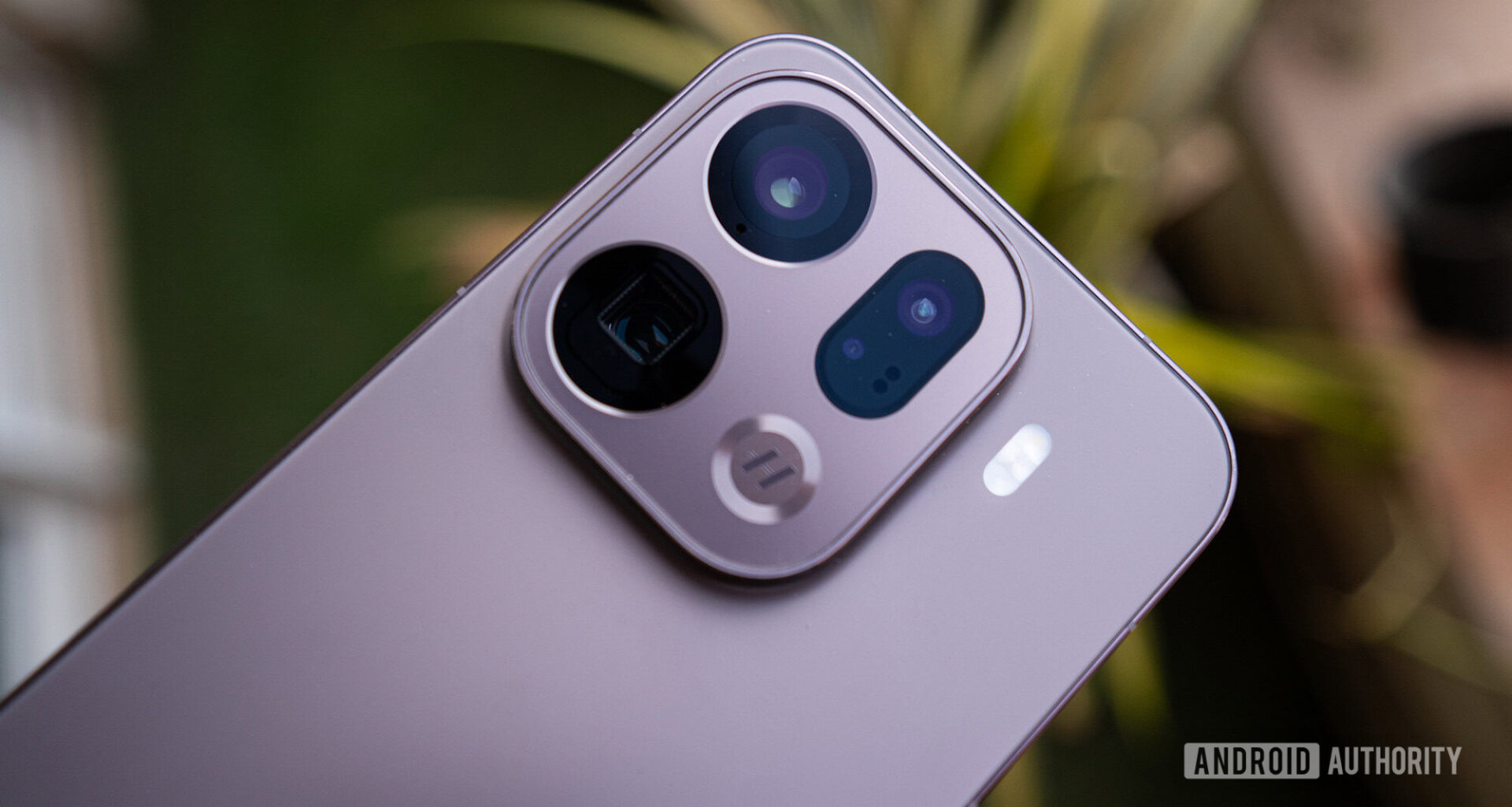 OPPO Find X9 Pro camera setup