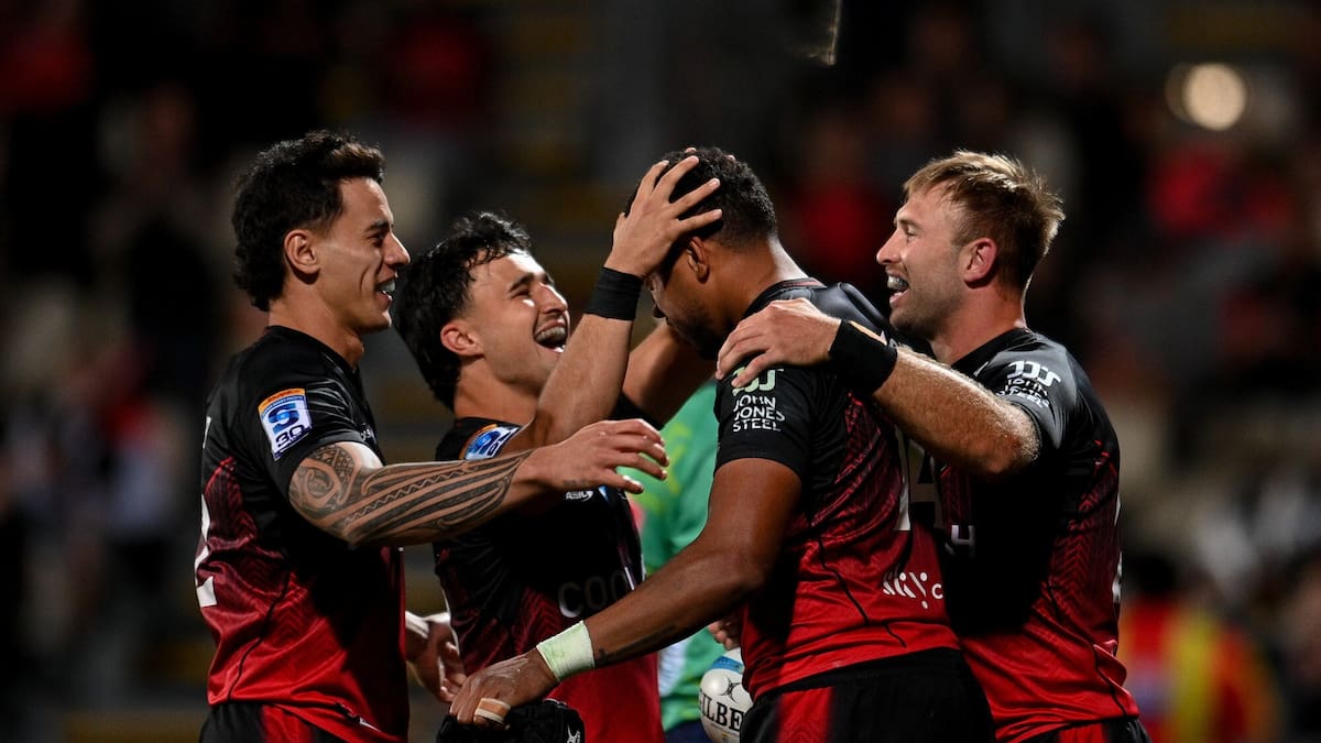 Super Rugby Pacific playoffs picture: Hurricanes lead race after Easter round - Phil Gifford opinion