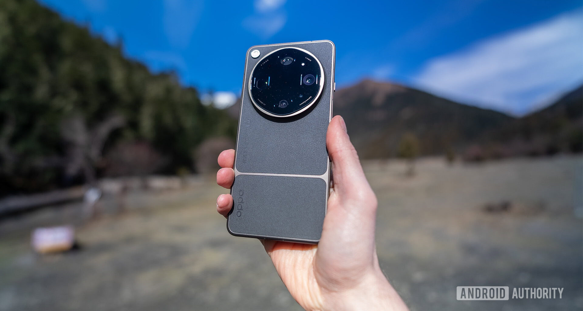 Oppo Find X9 Ultra in hand