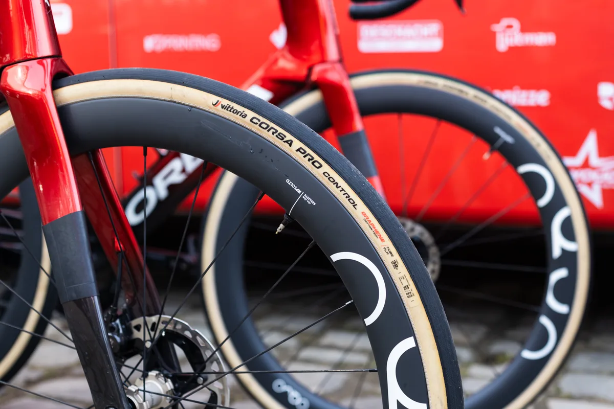 Lotto-Intermarché Vittoria Corsa Pro Control