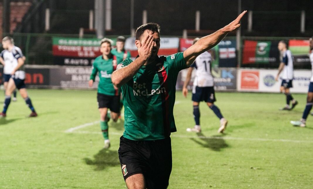 Hoban and Thomson lead Glentoran honours at NIFL Football Awards