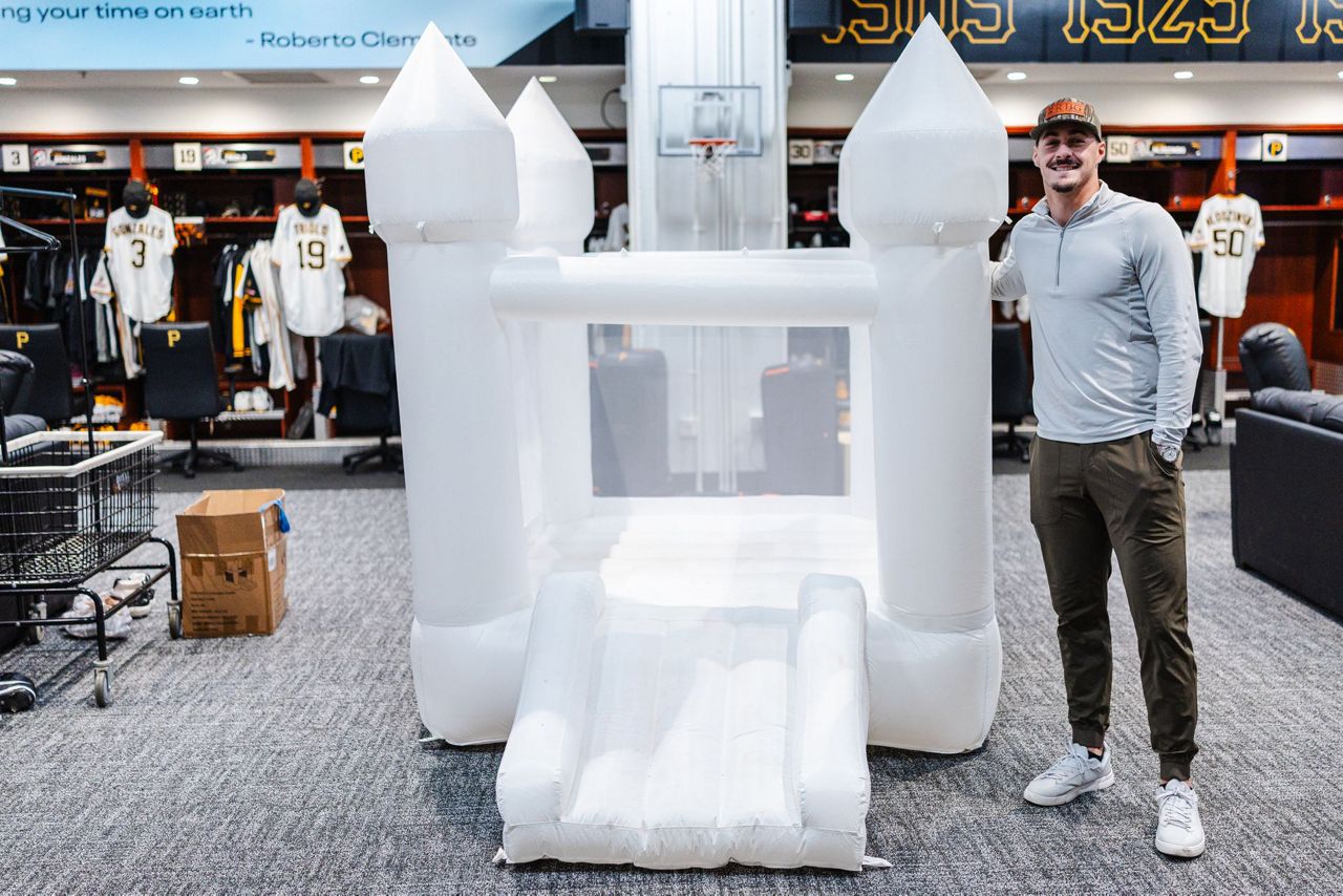 Paul Skenes rents a bounce house for Pirates' clubhouse to celebrate Konnor Griffin's 20th birthday