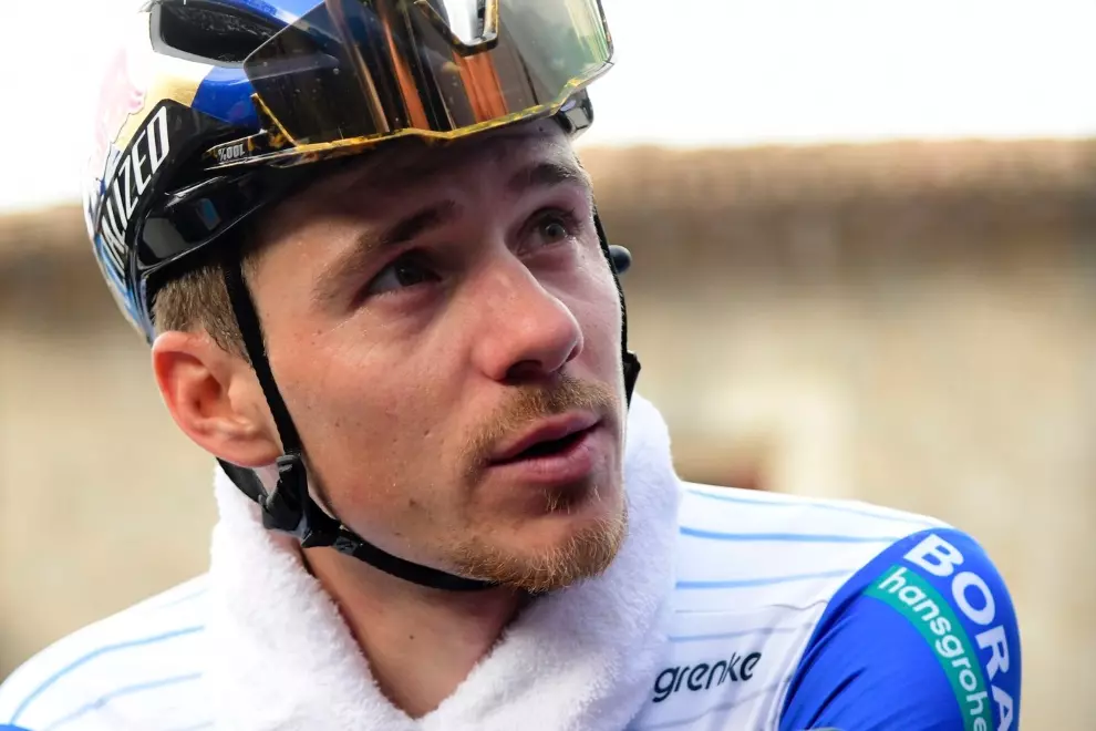 Evenepoel’s Late Entry Turns Tour of Flanders Into a Four-King Circus