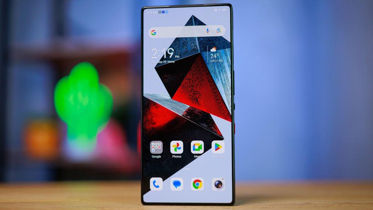 Remember how fast notches took off? Samsung and Apple are about to usher in something even more radical in a couple of years