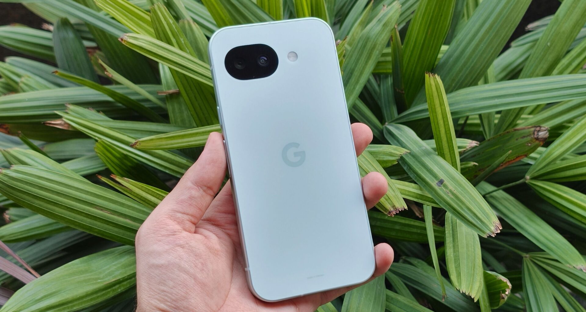 Moto G Stylus 2026 vs. Google Pixel 10a: Which is the best phone under $500?