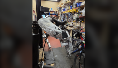 "Looks like they've been pulled out of a deep sea shipwreck": Bike shop horrified by sweat-corroded "drop that dropped off"; Newspaper columnist who usually rants about cyclists won round by Lime during Tube strike + more on the live blog - Cycling News | Bike Reviews