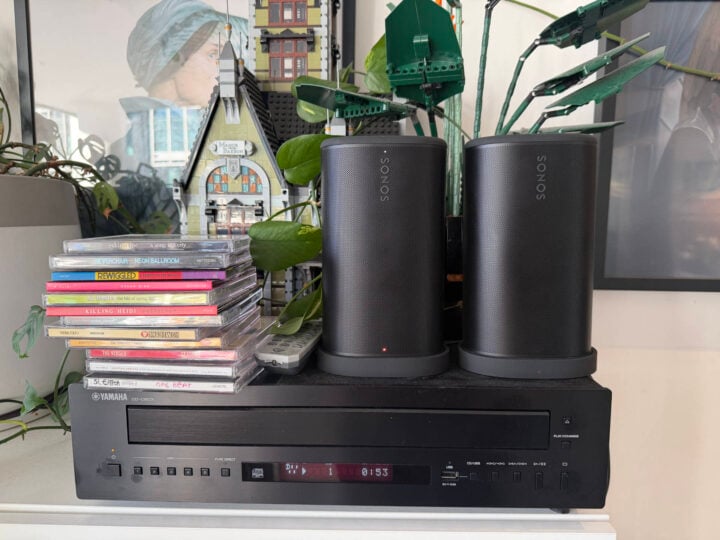 Sonos Play speakers CD player