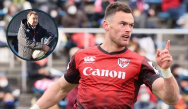 Springboks star's heroics helps to clinch win over champions while ex-All Blacks coach's side keep play-off hopes alive