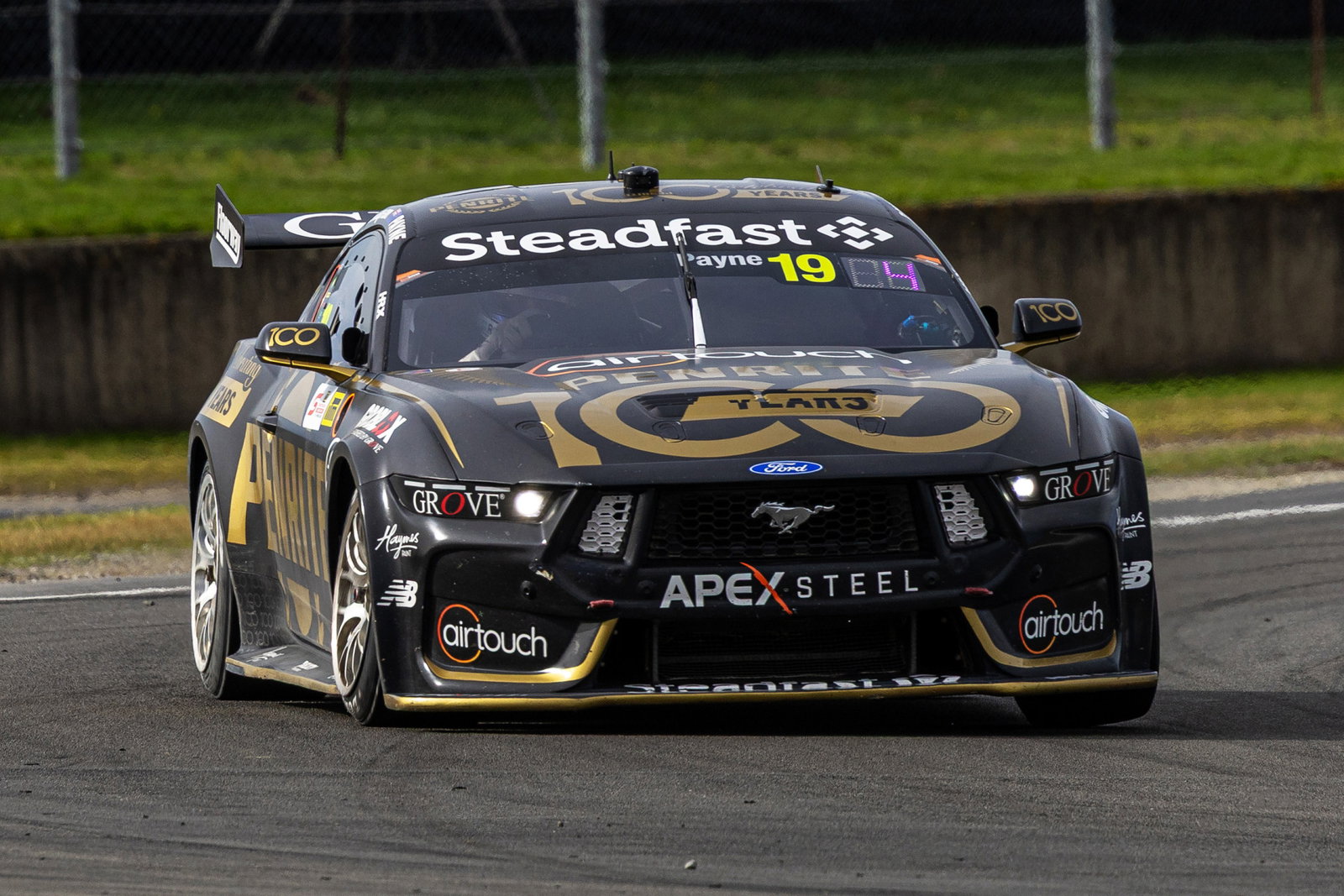 Payne ends drought with dominant Christchurch Supercars win