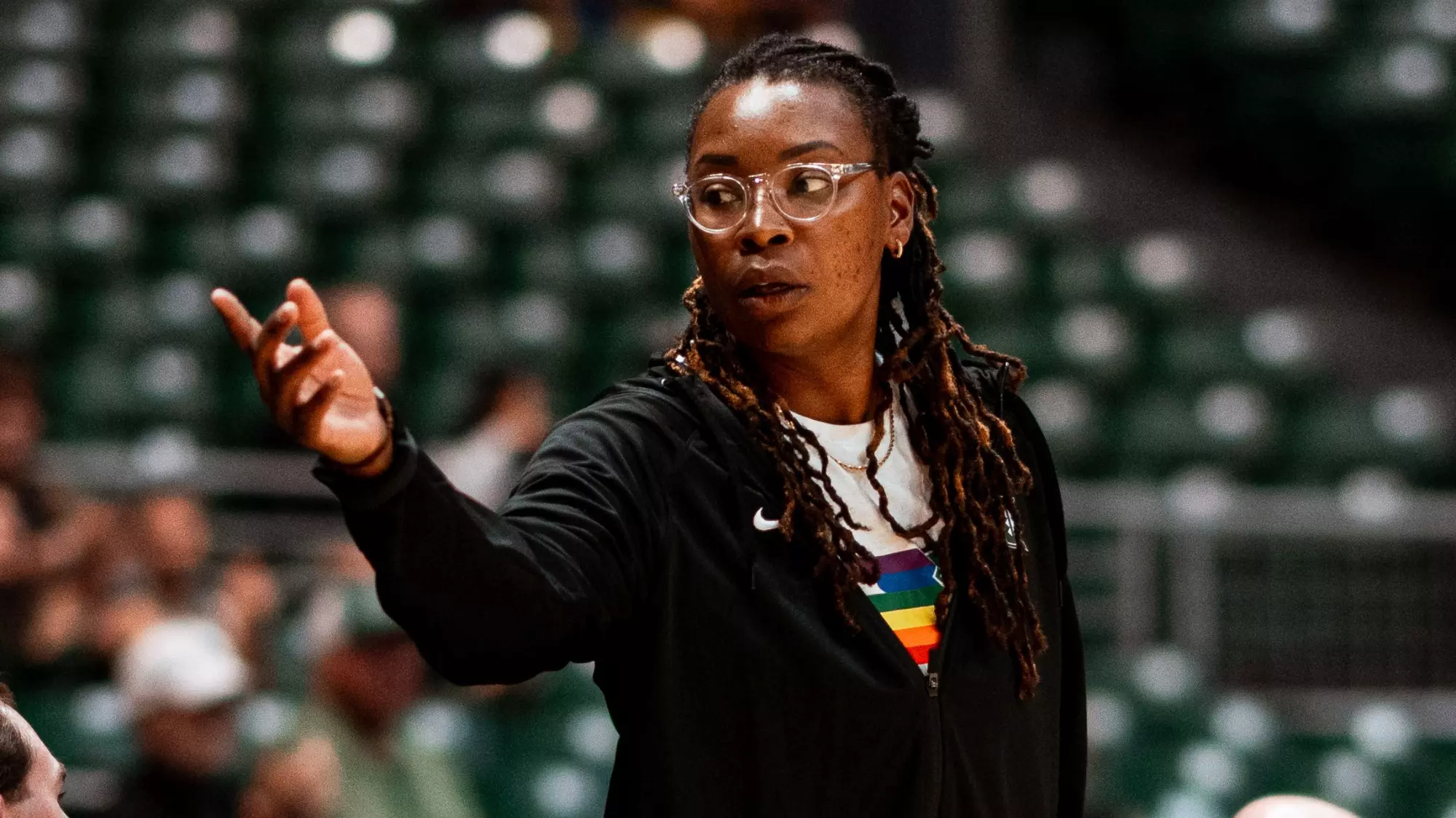 WBB Khalilah Mitchell bench