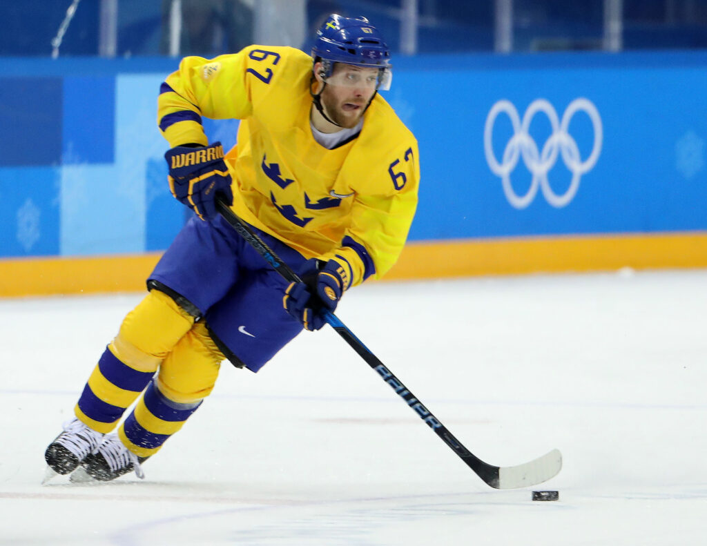 Linus Omark Announces Retirement – Pro Hockey Rumors