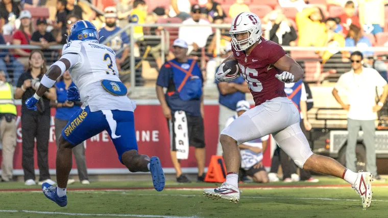Stanford Cardinal tight end Sam Roush
