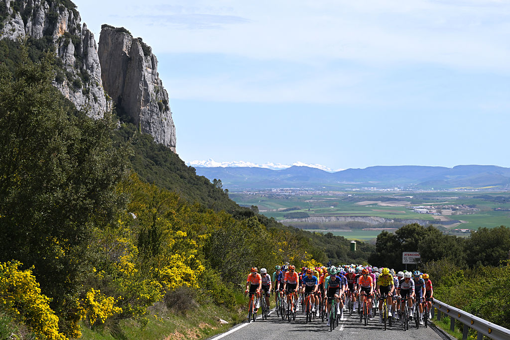 LEKUNBERRI, SPAIN - APRIL 07: A general view of the peloton climbing to the Etxauri (412m) during the 65th Itzulia Basque Country 2026, Stage 2 a 164.1km from Pamplona-Iruna to Lekunberri 757m / #UCIWT / on April 07, 2026 in Lekunberri, Spain. (Photo by Tim de Waele/Getty Images)