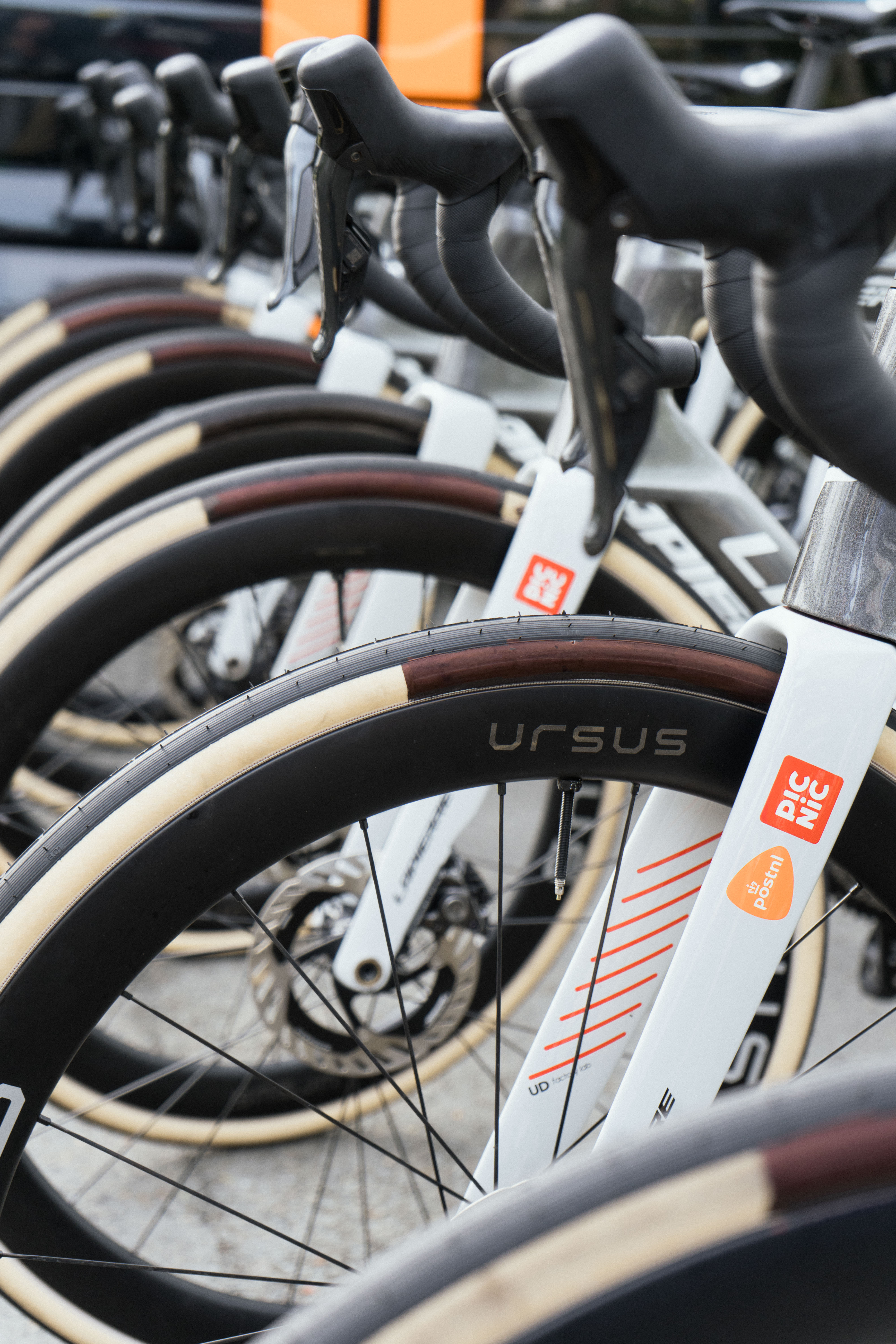 Paris roubaix team bikes