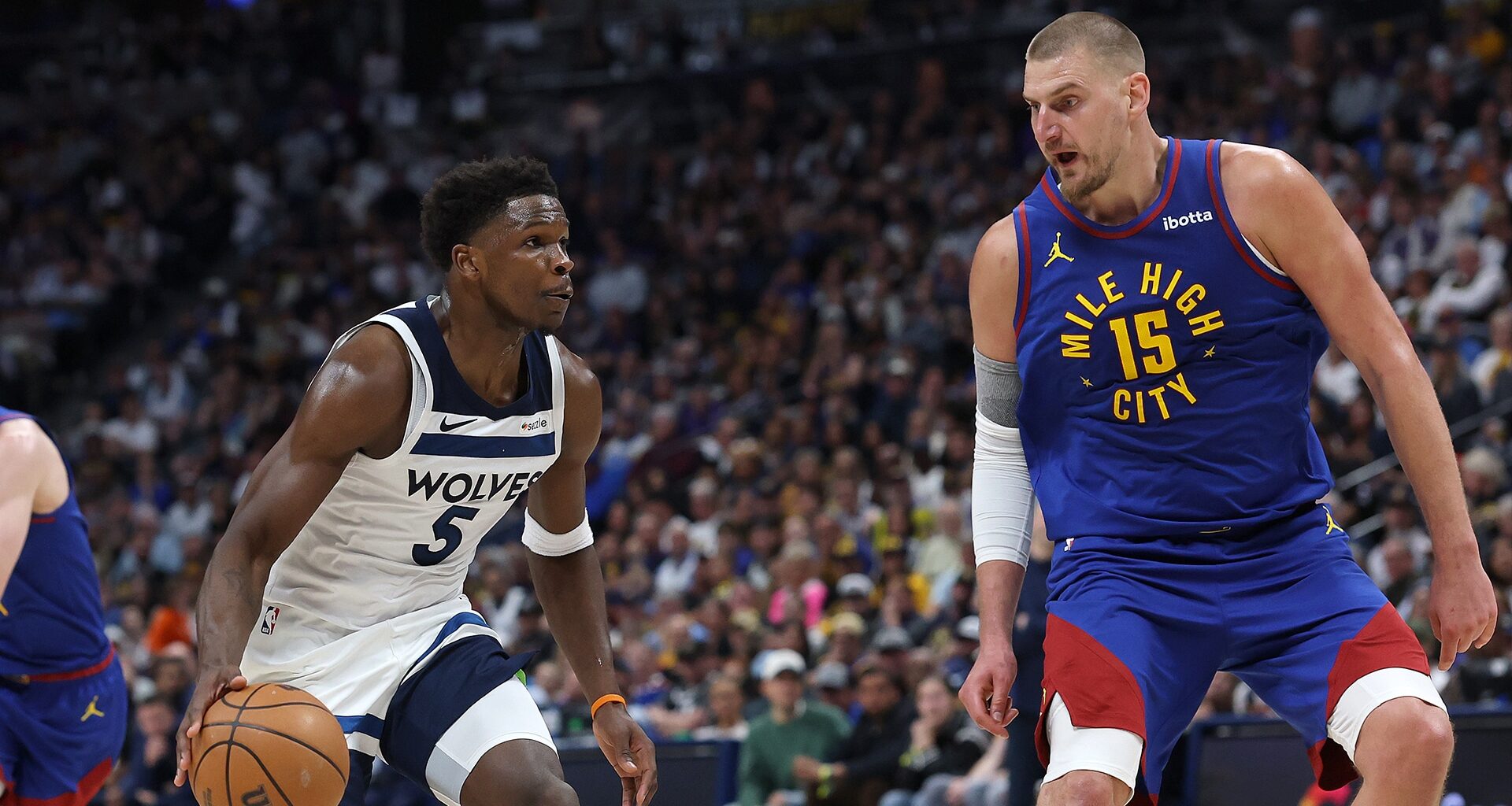 Timberwolves-Nuggets Game 1: Denver leans on star duo to claim series opener