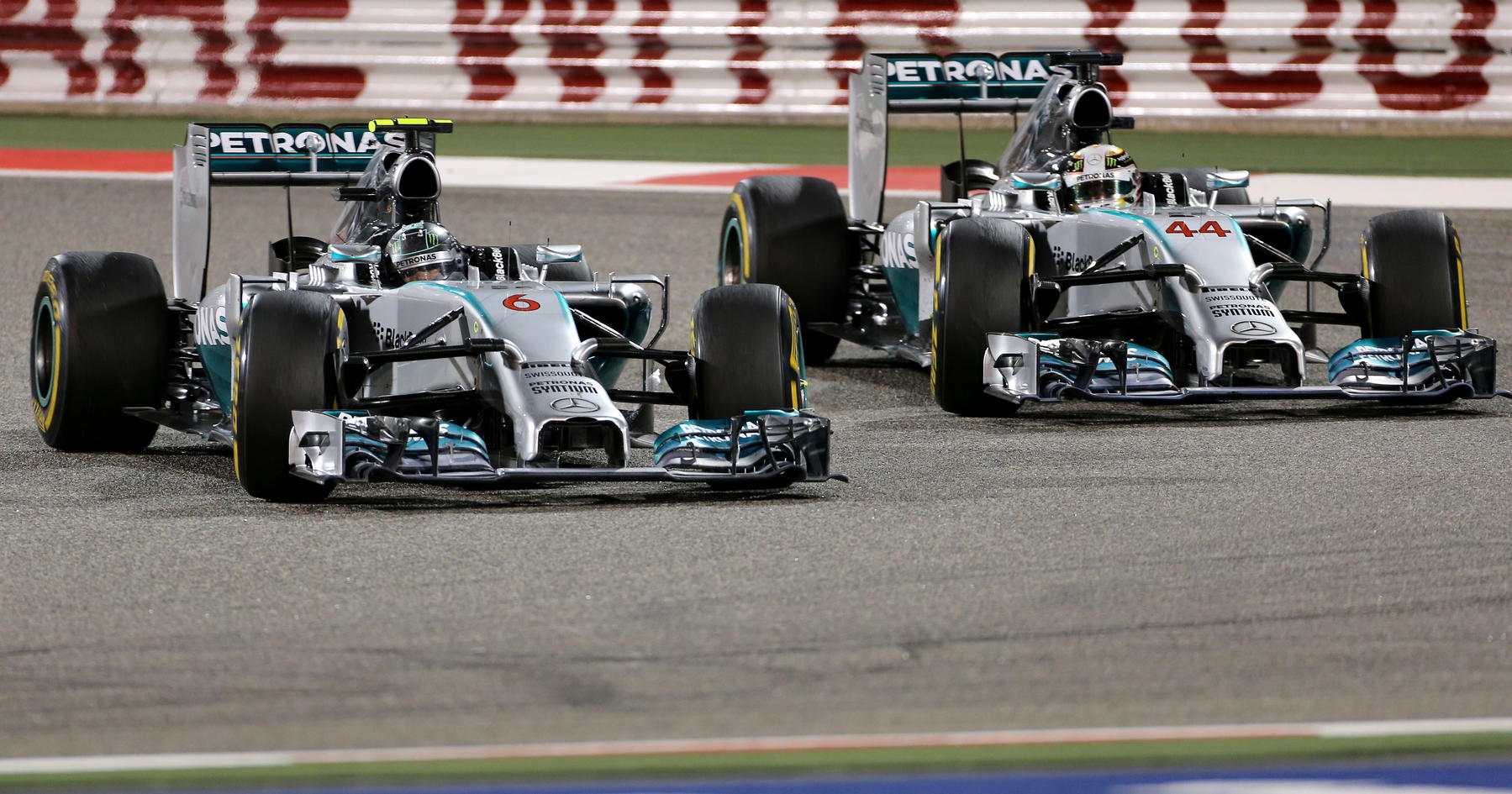 Lewis Hamilton and Nico Rosberg silence F1 doom with iconic Mercedes duel