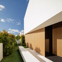 PCG House / Visioarq Arquitectos - Image 2 of 28