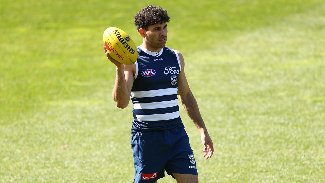 GEELONG, AUSTRALIA - SEPTEMBER 18: Tyson Stengle of the Cats trains during the Geelong Cats AFL captain's run at GMHBA Stadium on September 18, 2025 in Geelong, Australia. (Photo by Morgan Hancock/Getty Images)