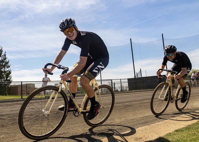 PHOTOS: Little 500 cyclists race in team pursuit