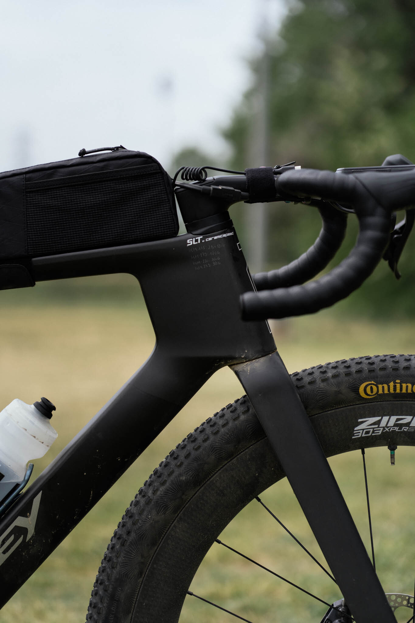 A matte black prototype aero Ridley gravel bike from the Traka 2026