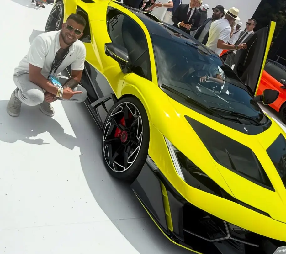 Adrian Portelli lives a lavish lifestyle, but his $5 a week subscription services also run massive giveaways (Instagram/Adrian Portelli)