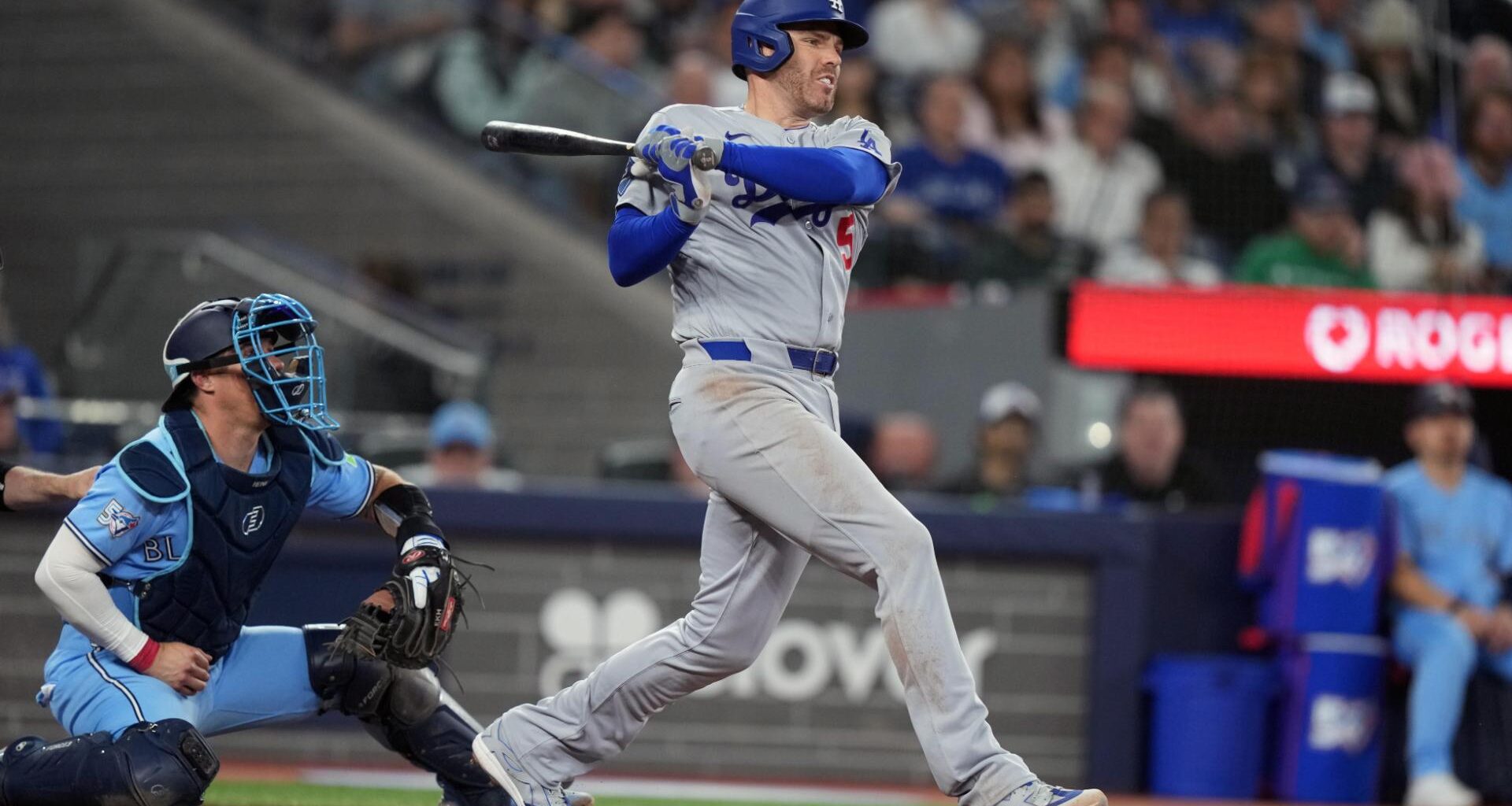 Davis Schneider scores winning run as Blue Jays end 6-game skid with 4-3 win over Dodgers