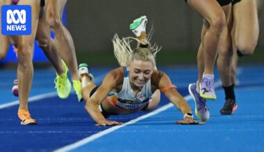 Jess Hull crashes out and Claudia Hollingsworth disqualified in dramatic women's 1,500m final