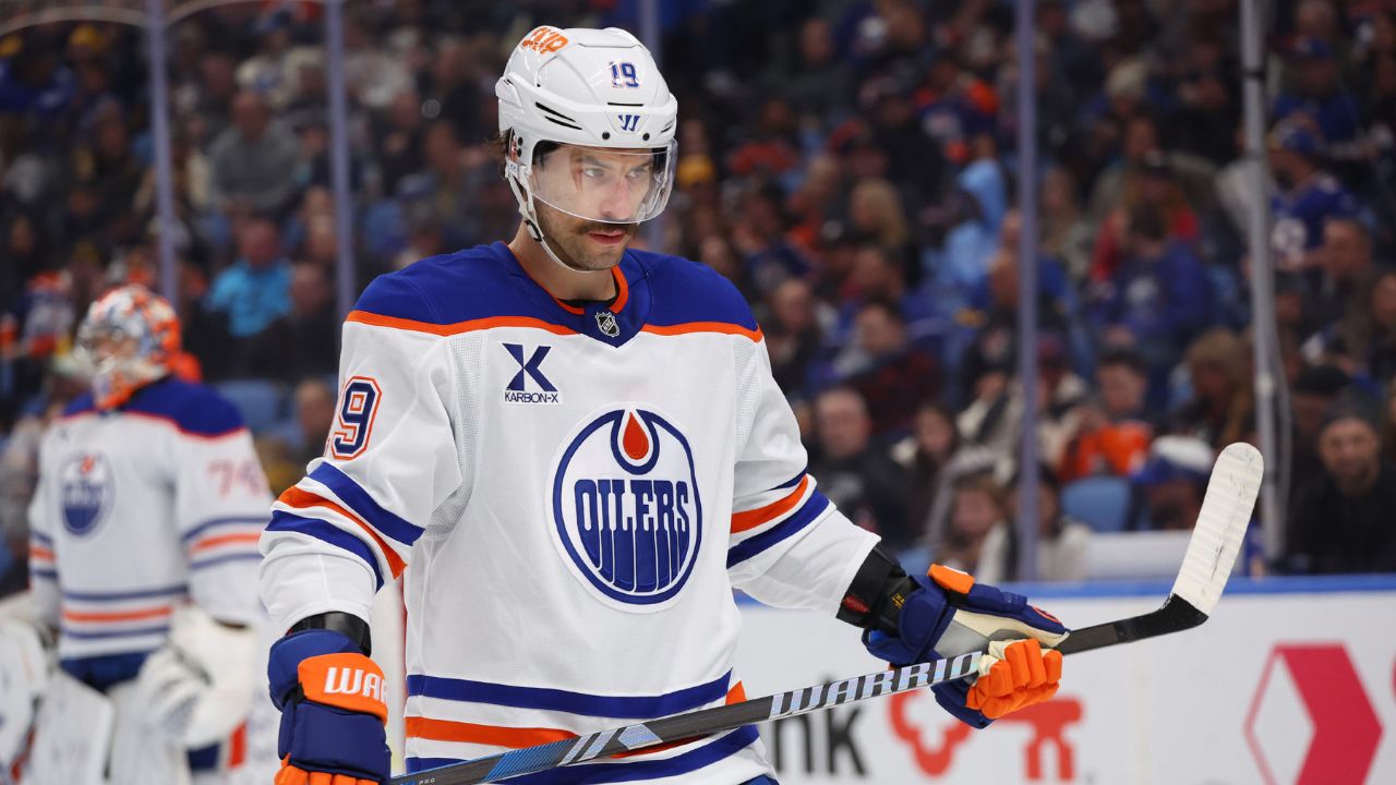 Oilers' Adam Henrique out for Game 2 against Ducks