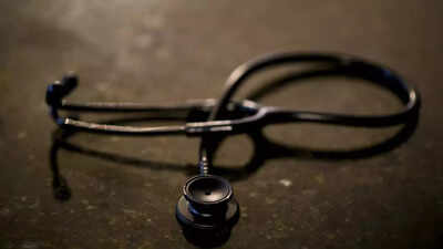 <p>An Indian-origin doctor in Georgia agreed to pay $15 million to settle medical fraud allegations against him.</p> Indian-origin doctor to pay $14 million to settle allegations against him in US; performed unnecessary procedures