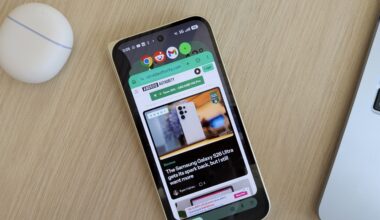 App bubbles in Android 17 Beta 3, running on a Pixel 10 Pro Fold.