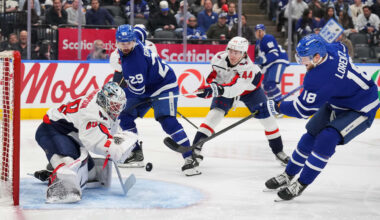 Thompson shuts out Maple Leafs with 21 saves