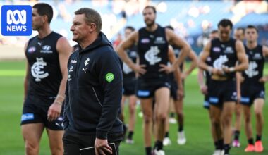 Michael Voss blocking out Carlton criticism ahead of AFL Gather Round
