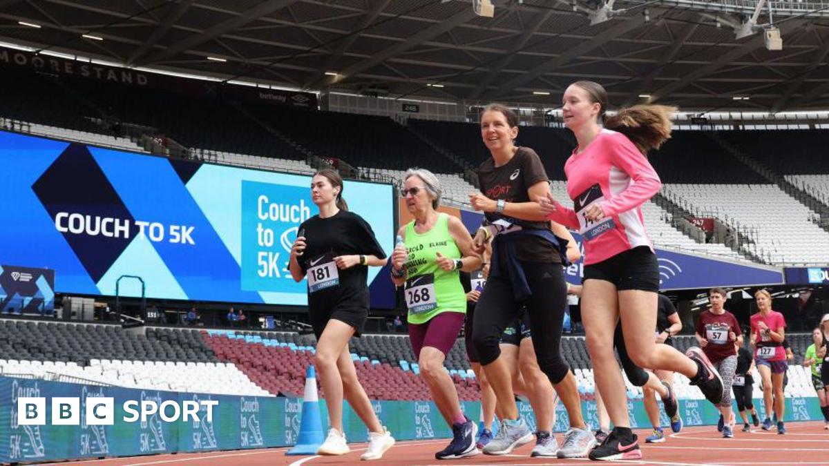 Runners taking part in a Couch to 5K event