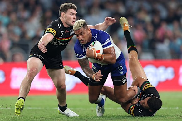 Bulldogs edge forward Viliame Kikau.