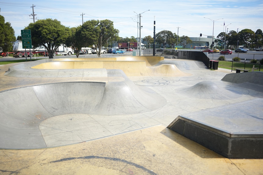 A smooth, modern skate park in Geelong.