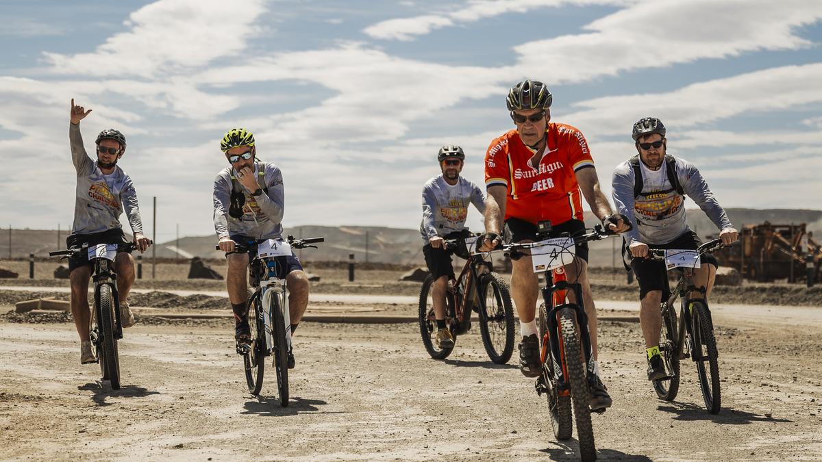 Big Yellow pipeline challenge returns as WA cyclists tackle 600km ride for struggling young mums