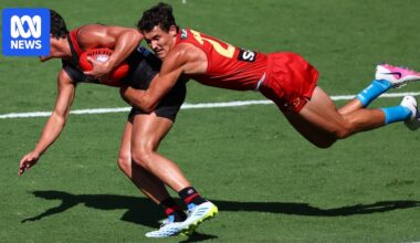 AFL live updates Suns vs Bombers, Hawks vs Power, Crows vs Saints blog, scores and stats