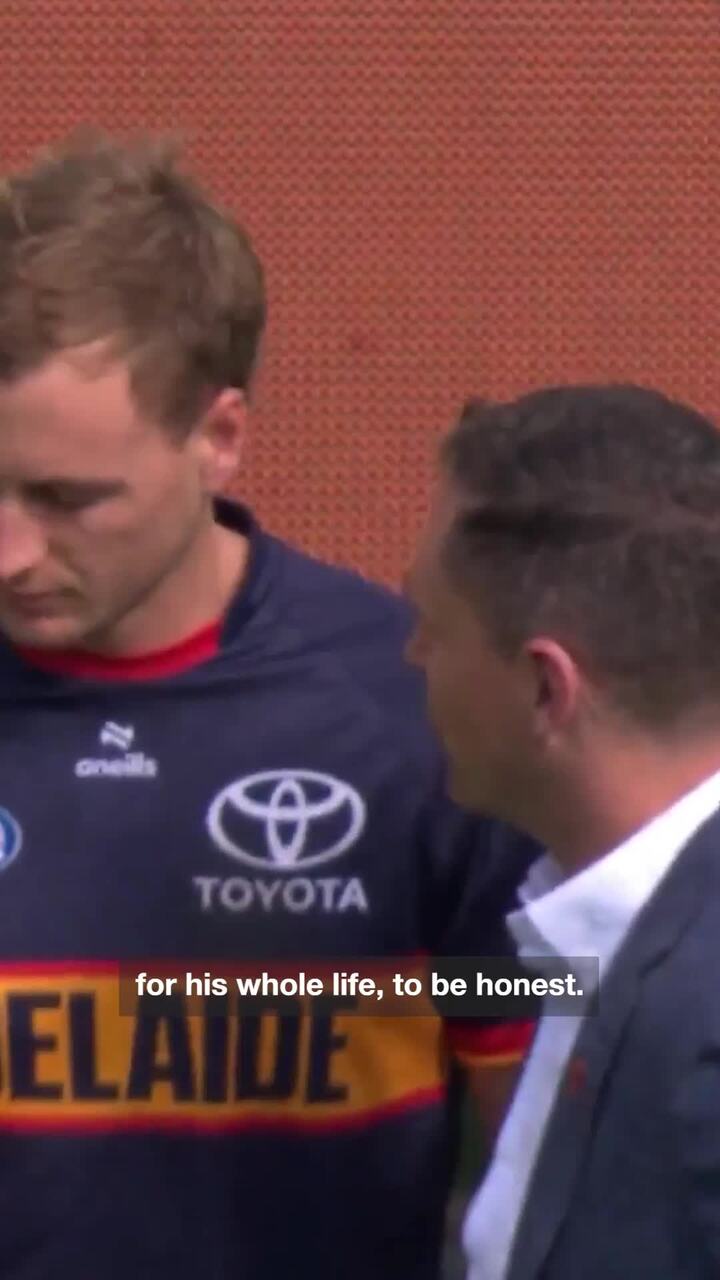 AFL legend's classy act after star's tragic loss