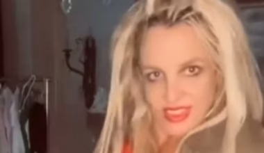 Britney Spears checks into rehab for substance abuse