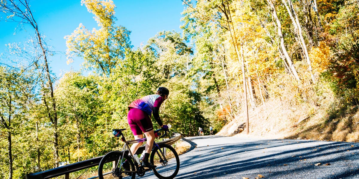 How to Make Uphill Climbs Easier: 6 Cycling Technique Tips