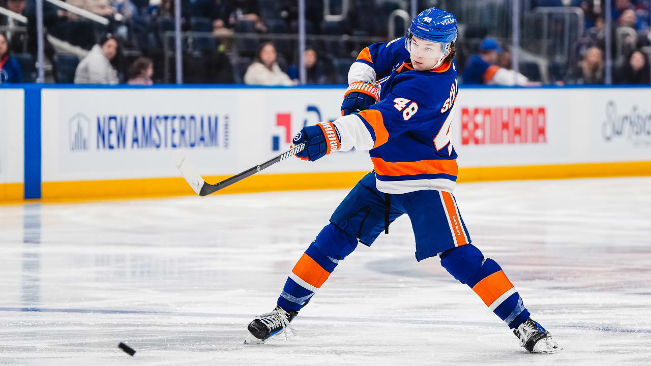 Trophy Tracker: Schaefer of Islanders choice for Calder as top rookie