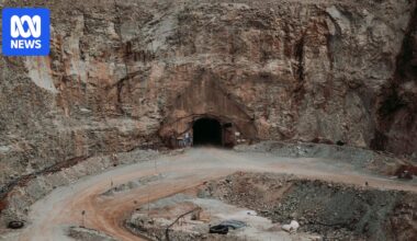 WorkSafe investigates fatal crash on mine access road in WA's Goldfields