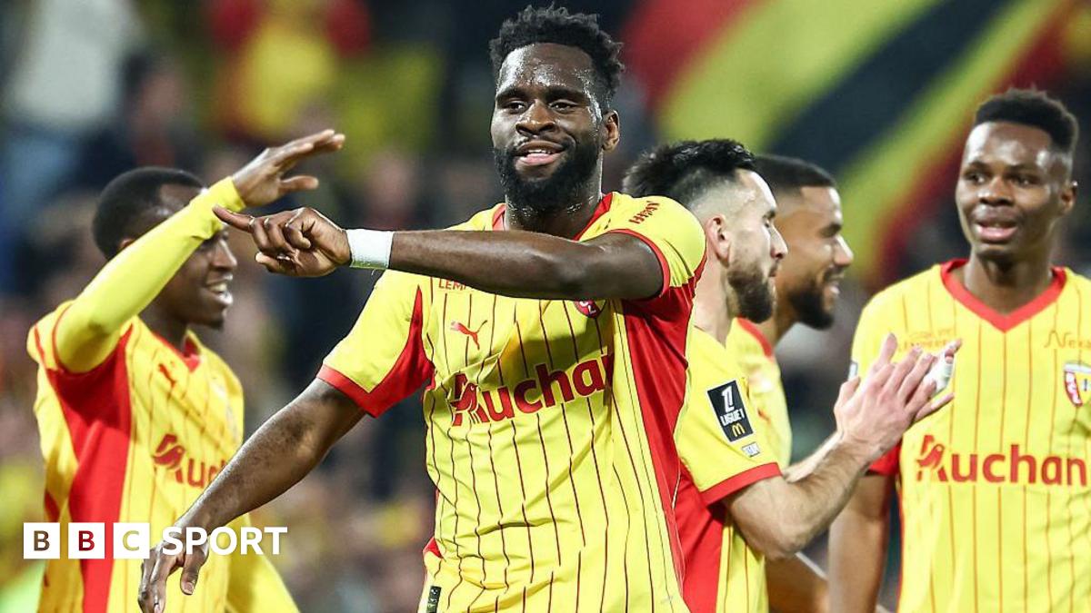 Lens celebrate
