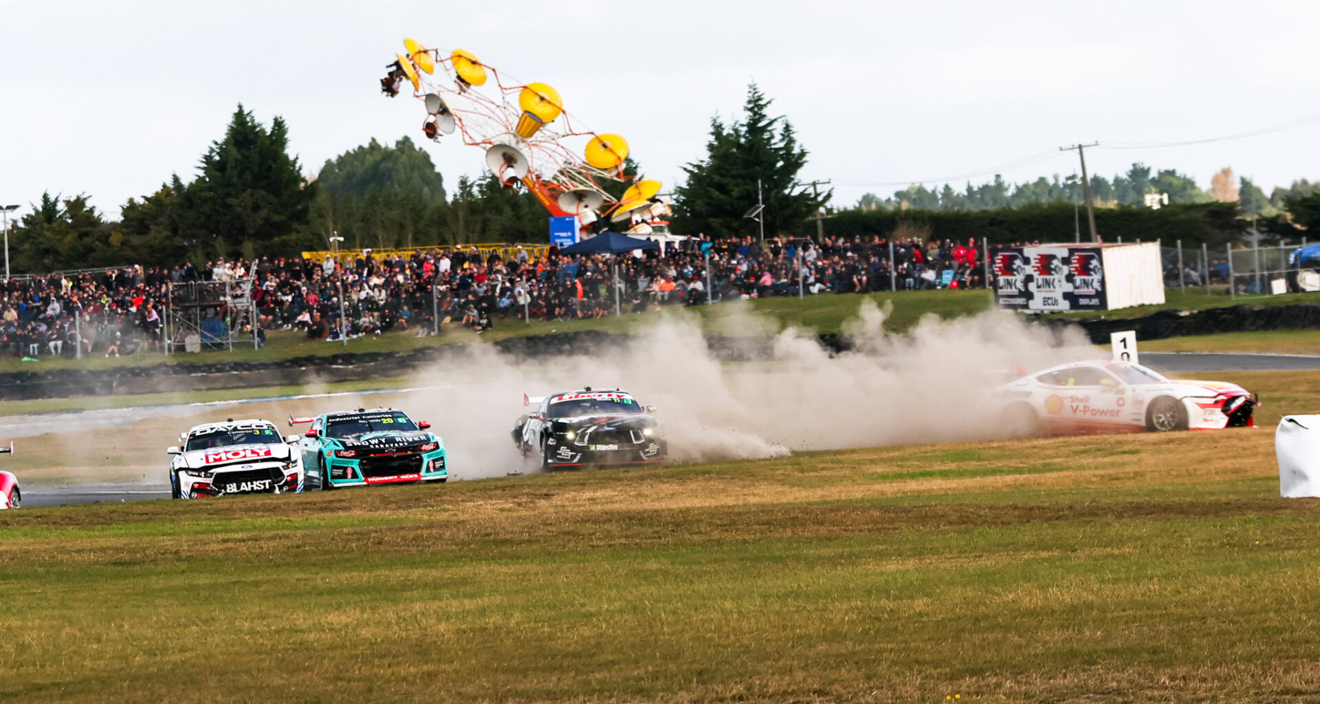 Brown warned, several cars damaged in wild Christchurch start - Supercars