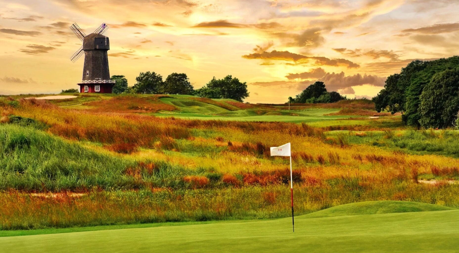 The secret to taking great golf course photos, according to an expert