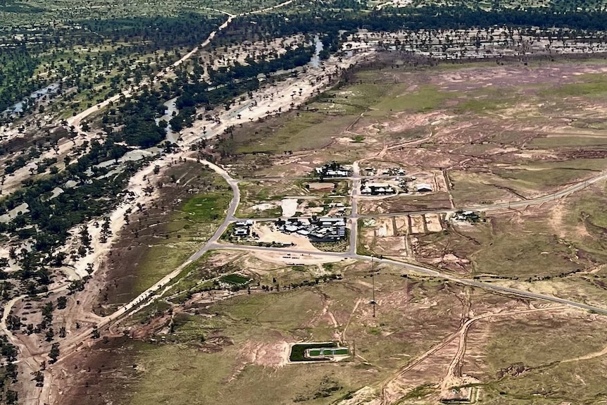 An aerial view of flooded outback town, Innamicka.